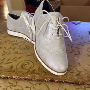 Cole Hahn New Silver Women's Oxford Shoes